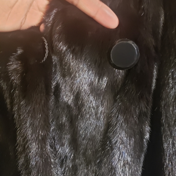 Mink - Picture 2 of 4